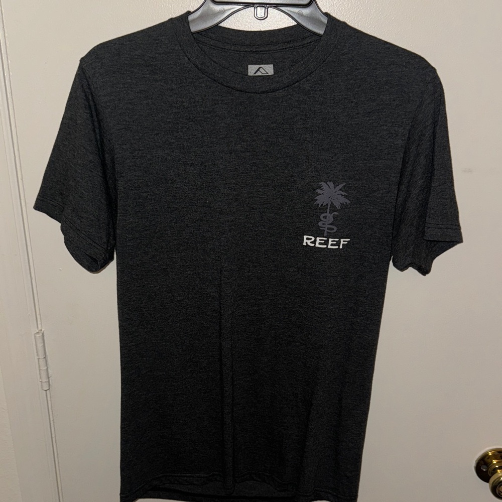 Reef Men's Charcoal Gray Tee with Logo
